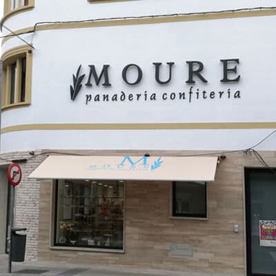 Panadería y confitería Moure en Monforte